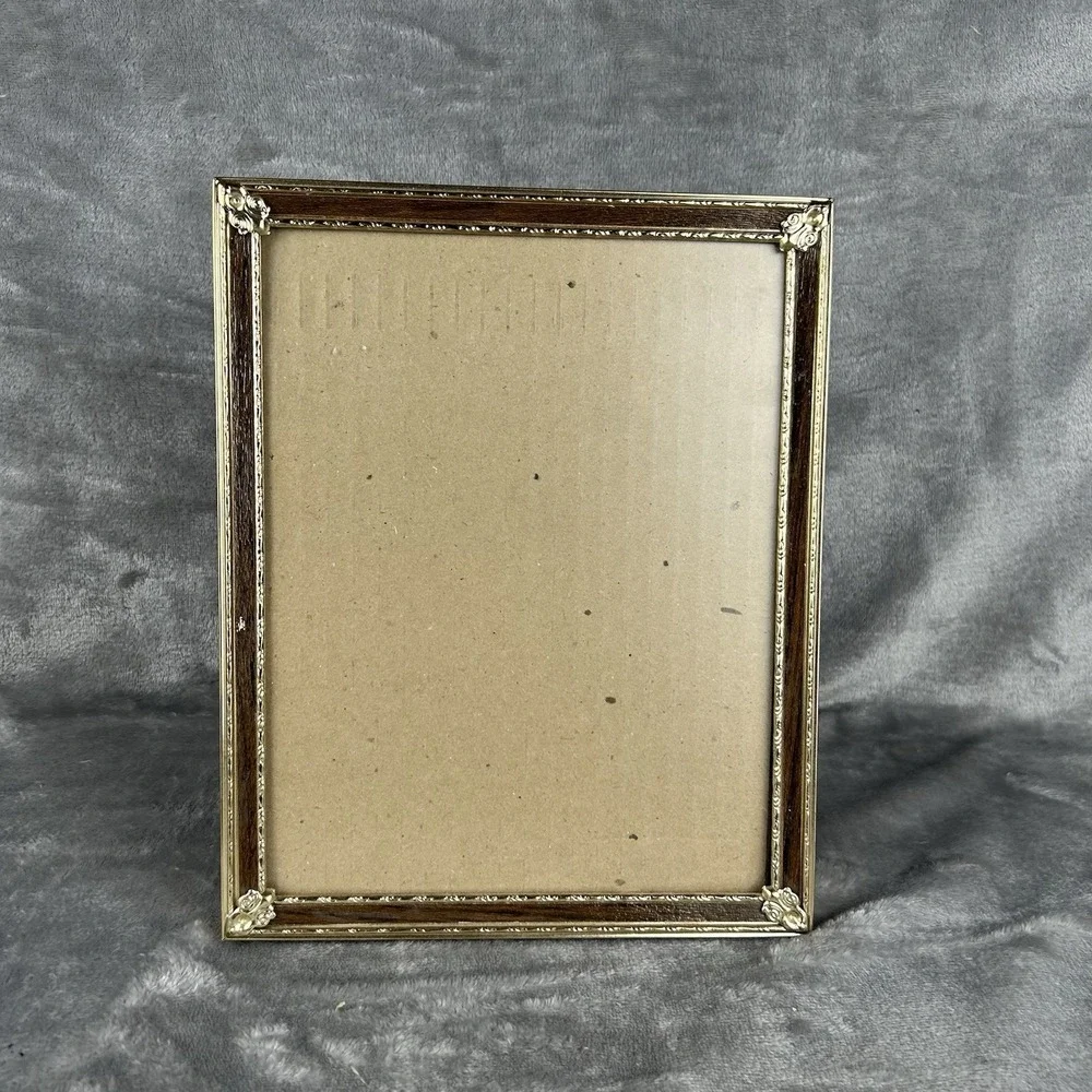 Vintage 8x10 Gold-Tone Frame Free Standing Vertical or Horizontal Faux Wood Trim